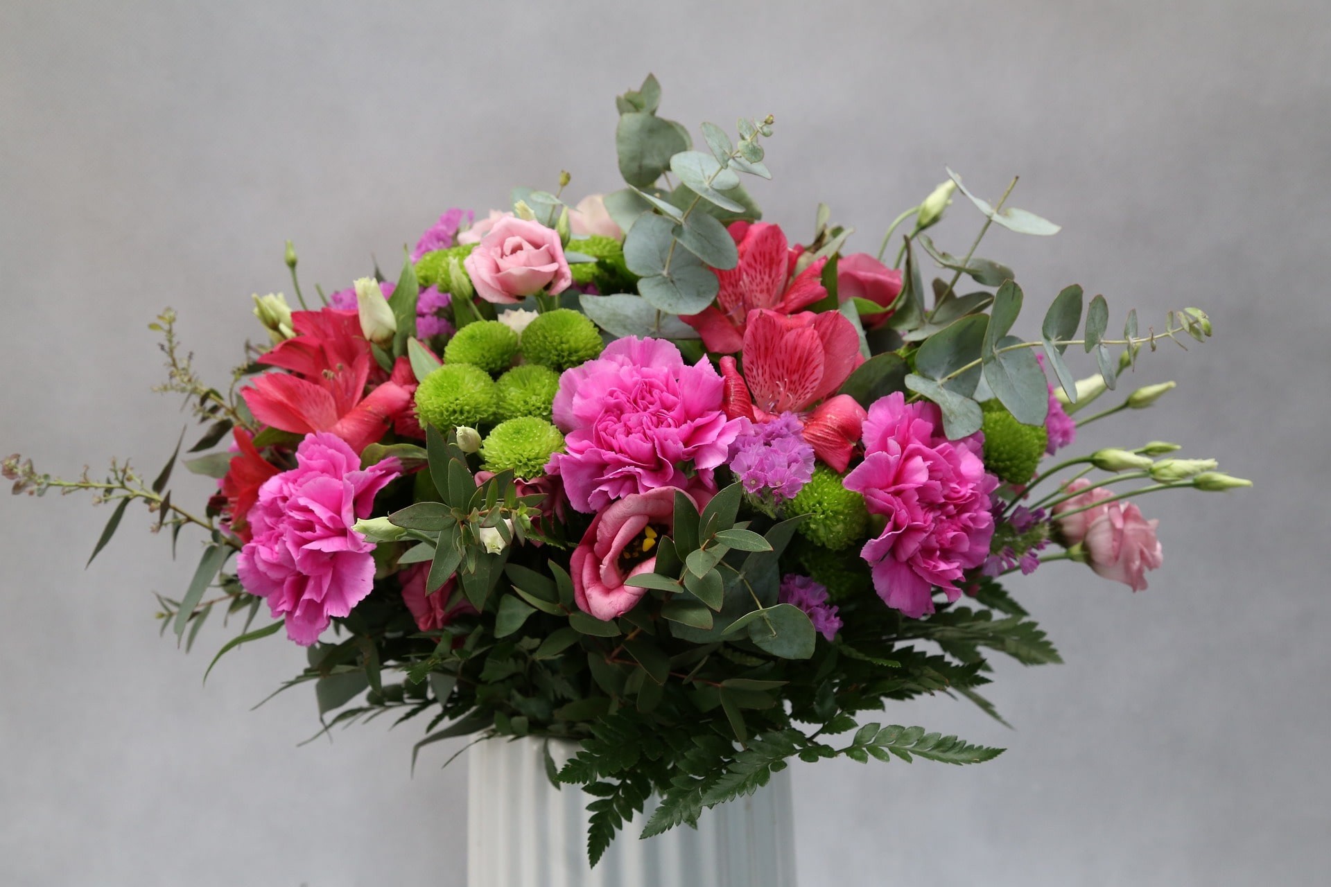 flowers-g447aaf7c2_1920-min.jpg